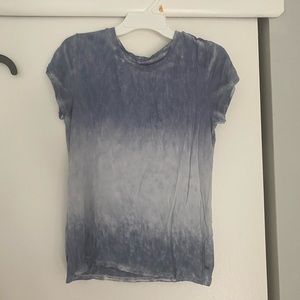 Blue ombreish cropped short sleeve shirt